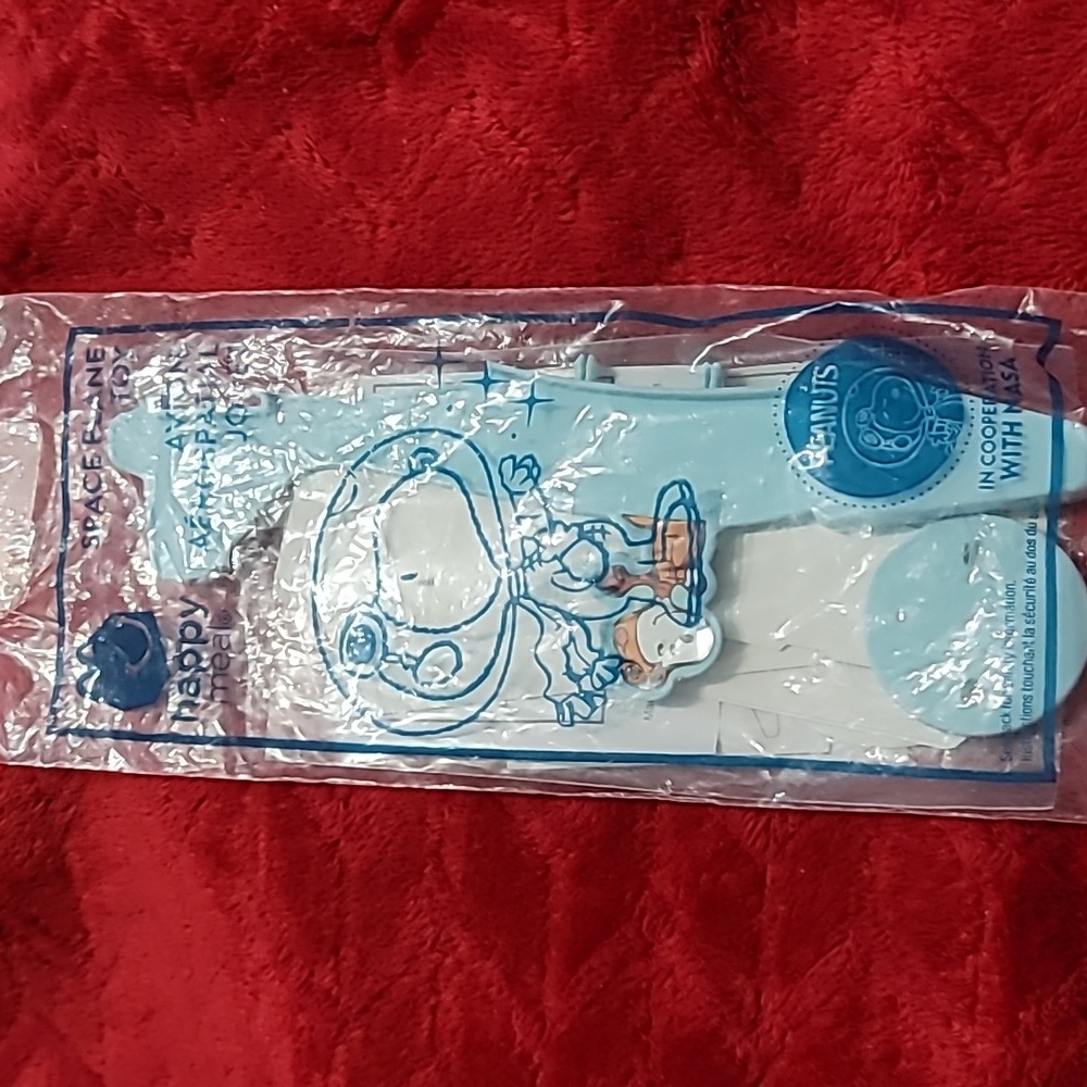 NIB McDonalds 2019 Snoopy from Peanuts Happy Meal Toys  Space Plane